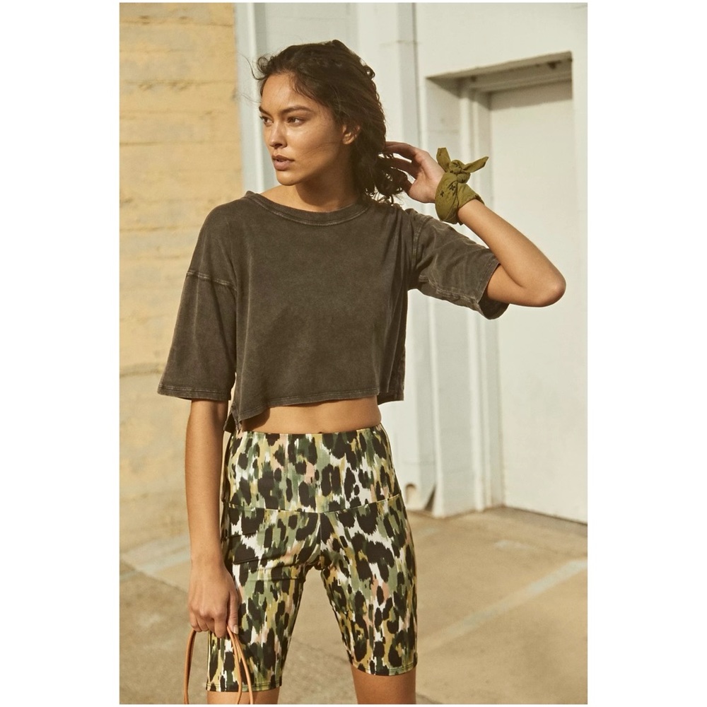 Free People MVMNT // High Rise Bike Short NWOT🌛 - Picture 3 of 13